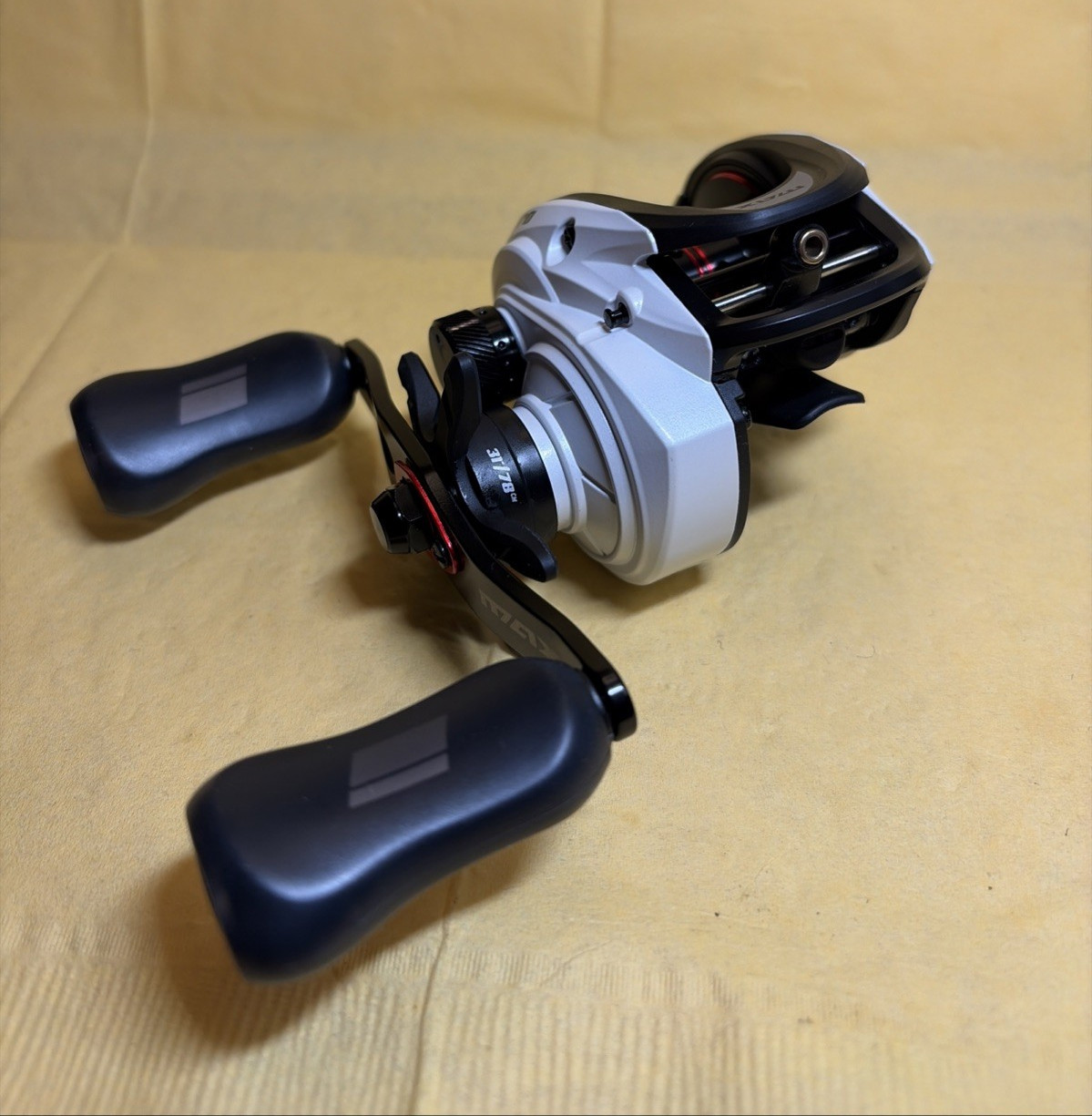 Abu Garcia Max Pro 5 LP 7.5:1 Baitcaster Fishing Reel Excellent Ships Free!!!!!