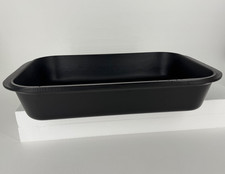 Le Creuset #40 Matte Black Cast Iron Rectangle Baking Roasting Cake Pan