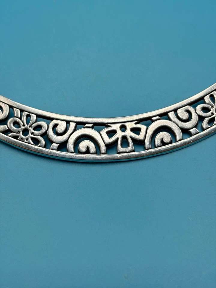 Collar Brighton Floral Pergamino Collar Barra Colección Artesanal Plata Etiqueta Corazón Foto 4 de 4