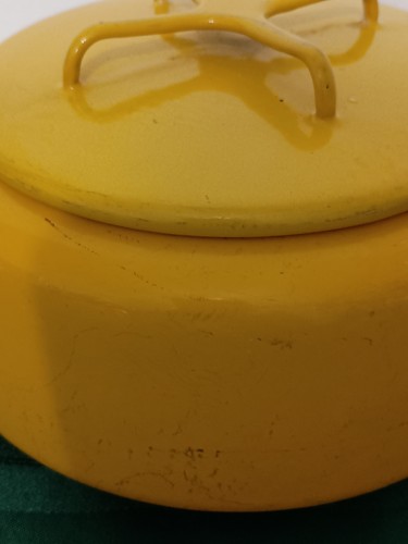 VINTAGE MCM DANSK KOBENSTYLE YELLOW ENAMEL WOOD HANDLE FONDUE POT PAN FRANCE IHQ - Picture 8 of 24