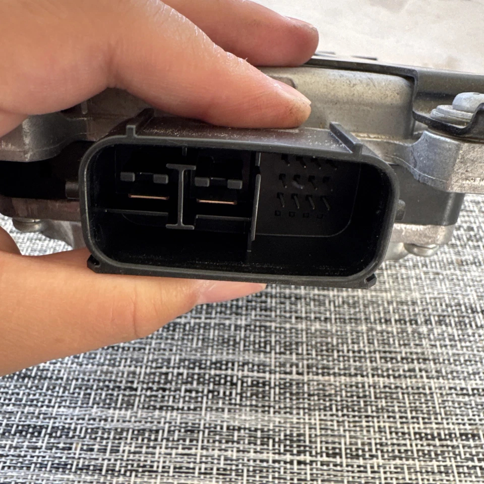 2016-2019 LEXUS RC300 RC350 MÓDULO DE CONTROLE DE COMPUTADOR DE DIREÇÃO HIDRÁULICA FABRICANTE DE EQUIPAMENTO ORIGINAL - Imagem 3 de 4