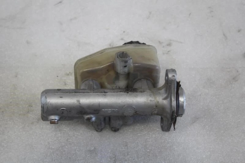 Lexus SC300 1999 cilindro maestro de freno tipo sin tracción Foto 3 de 4