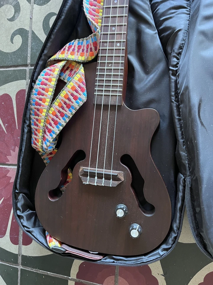 Ukelele Eleuke palo de rosa concierto jazz corte MP3 cuerpo sólido con bolsa acolchada Foto 2 de 4