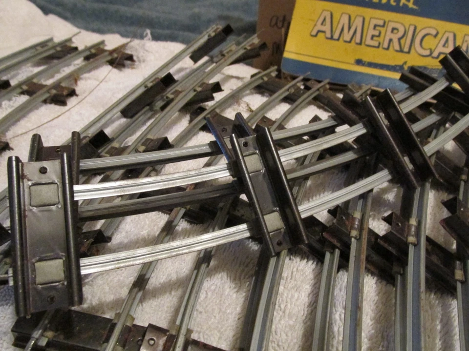 Lot 28 Sections Vintage American Flyer Train Track S Gauge 2-Rail Straight Curve - Image 4 of 4