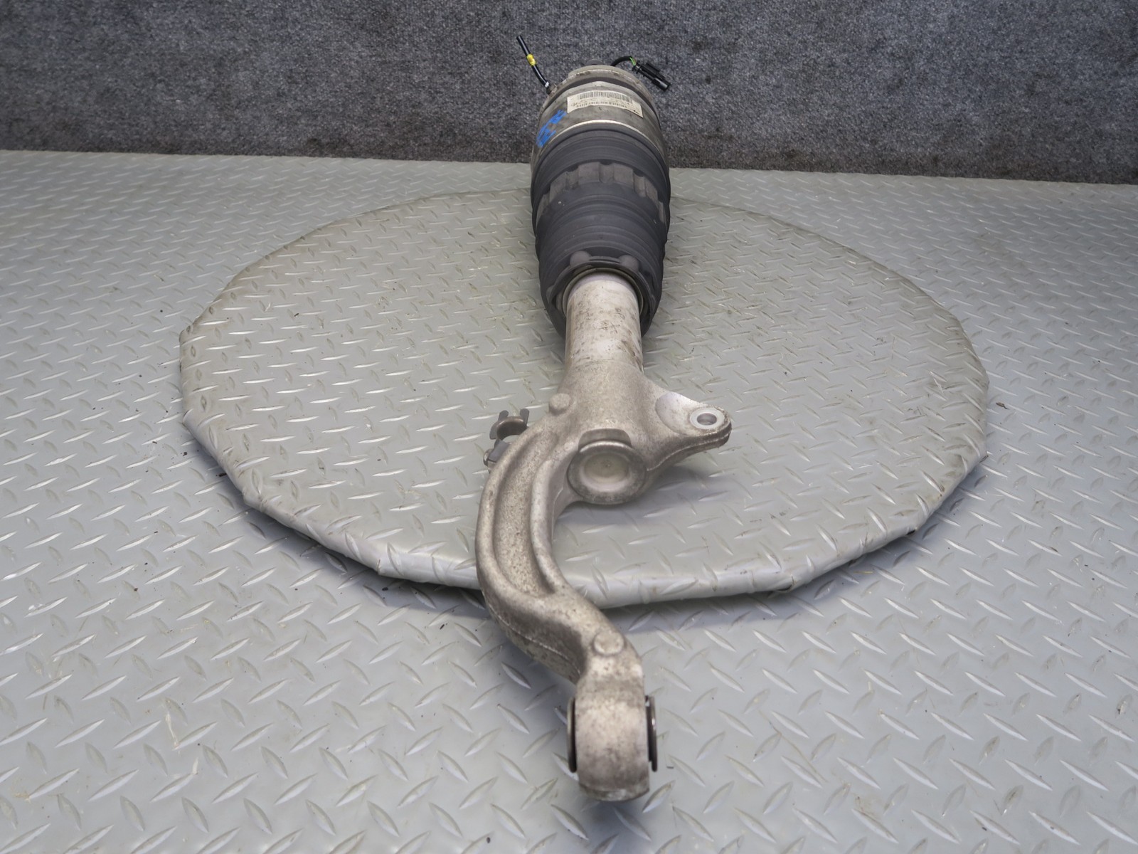 2017-2020 MASERATI LEVANTE M161 AWD FRONT RIGHT AIR STRUT SHOCK ABSORBER 94k