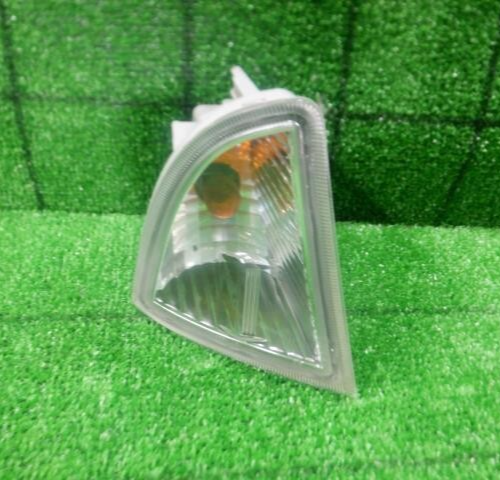 Toyota Aqua Prius C NHP10 RH Indicator Light 81511-52030 Halogen