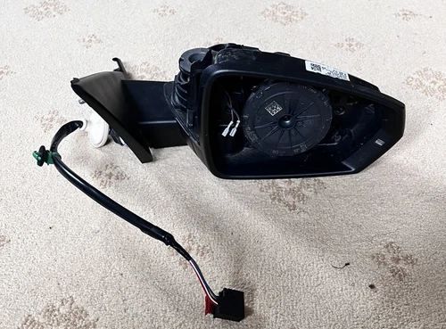 AUDI A1 MK2 (GB) 2019-2023 DRIVER SIDE WING MIRROR  ELECTRIC 6PIN (E90411438).