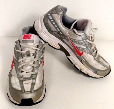 nike initiator women's pink