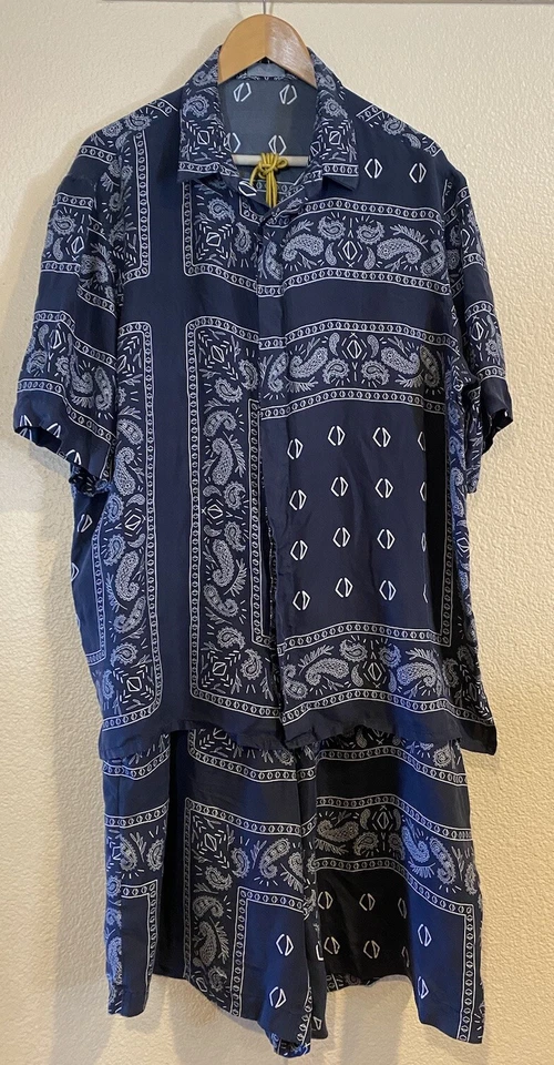 Camisa Bermuda Dior X Cactus Jack Talla 43 Emparejada con Pantalones Cortos Talla 54 con Motivo de Plátano SS22 Foto 4 de 4