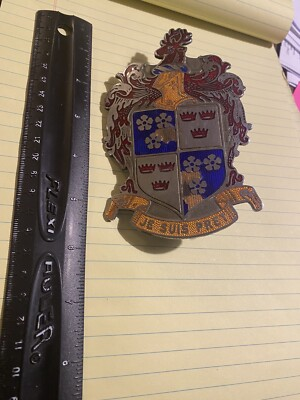 #ad VINTAGE KAISER FRAZER CAR EMBLEM ORNAMENT ENAMELED MULTI COLORED JE SUIS PRET $45.00