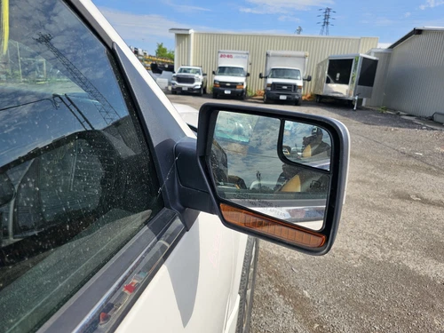 Used Right Door Mirror fits: 2012 Lincoln Navigator Power power folding signal-f