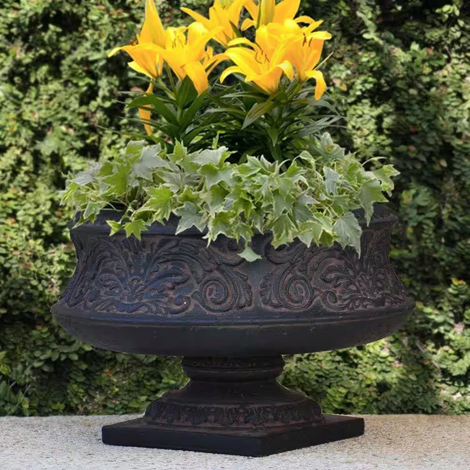 16-1/4 pulgadas X 10-3/4 pulgadas Urna baja ornamentada de fibra de vidrio de piedra fundida en carbón envejecido Foto 3 de 4