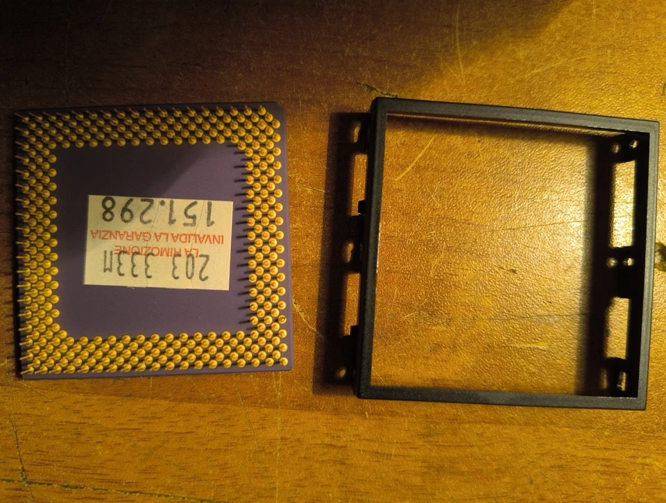 AMD K6-2 333 MHz - Immagine 2 di 2