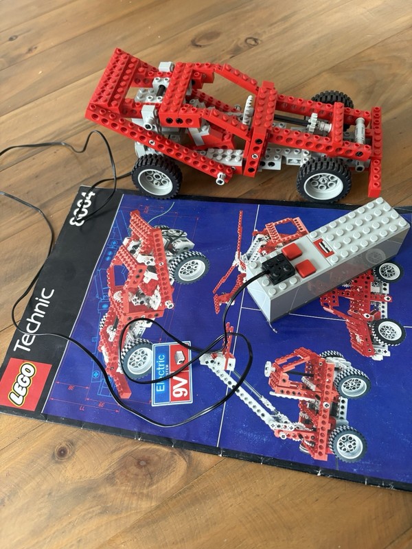 Vintage LEGO Technic 8064 Motorized Universal Set with Manual - As Seen