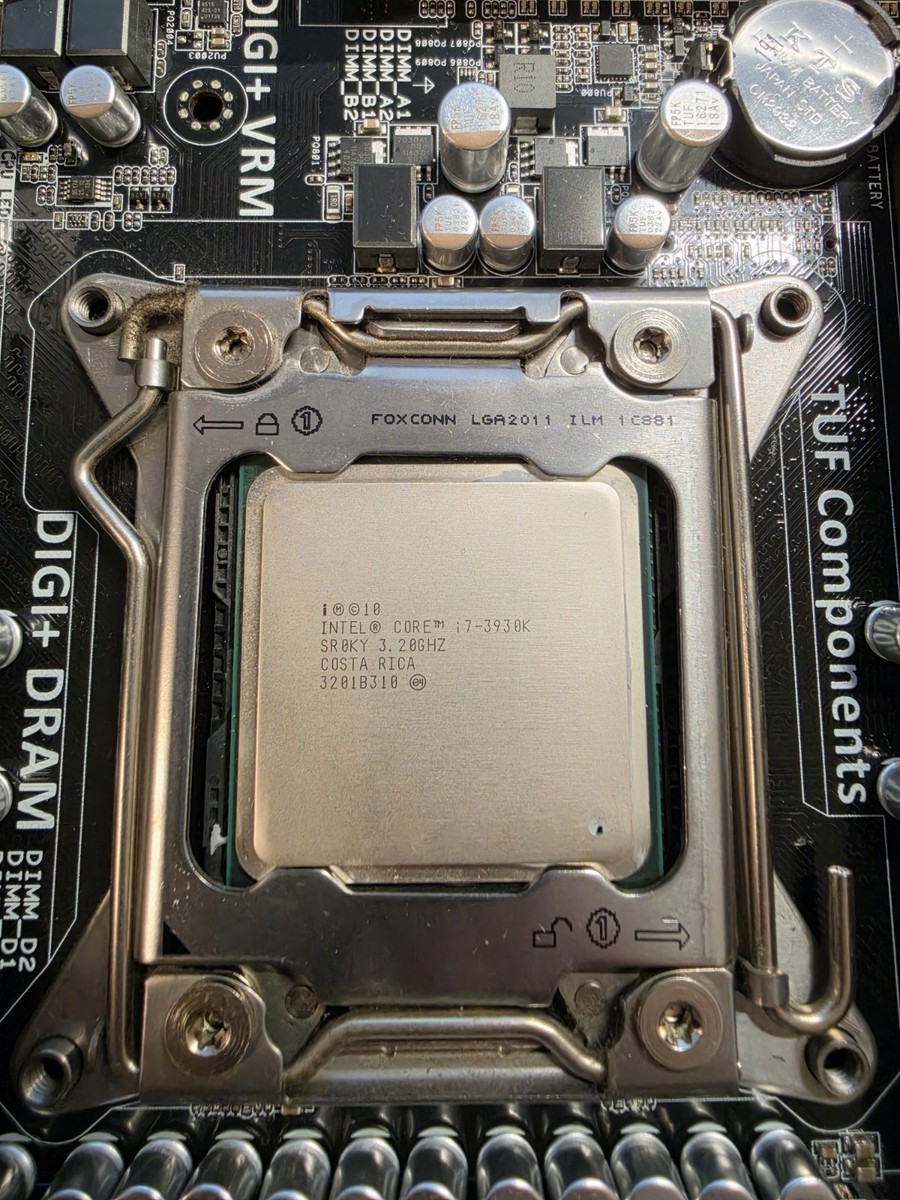 Asus Sabertooth X79 ATX Desktop Motherboard + 3.6Ghz i7-3930K CPU
