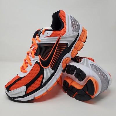 Size 9.5 - Nike Men display picture 1