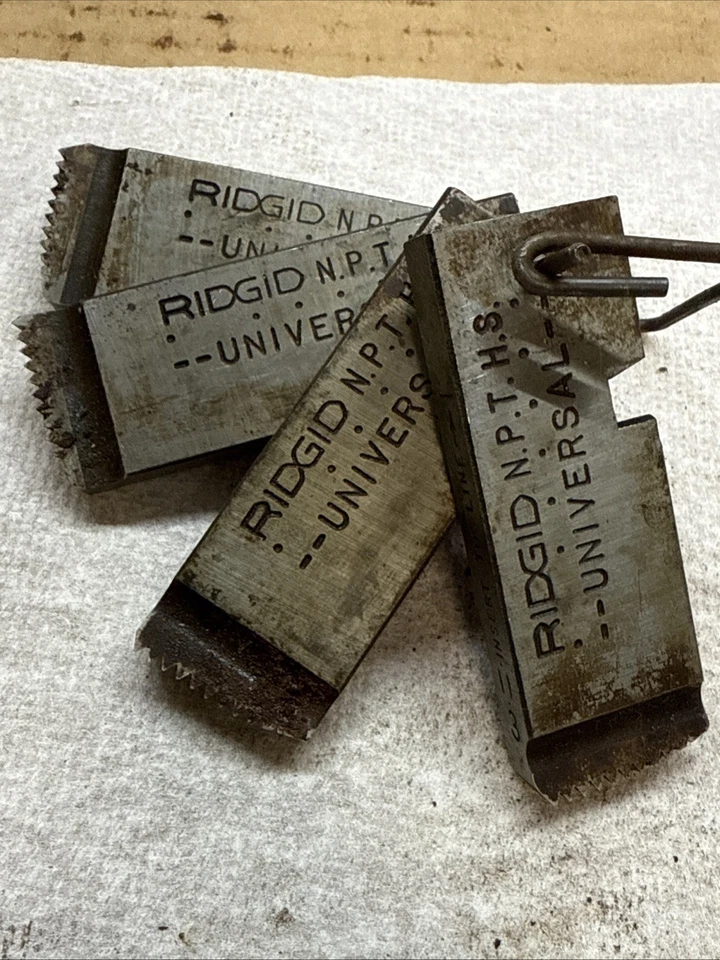 Ridgid 47785 Stainless Steel 1” - 2” NPT RH Universal Bolt Die Set - Image 4 of 4