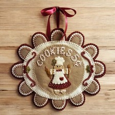 Pre-Washed Wool Blend Felt Penny Rug Kit - Bake Sale - Candle Mat