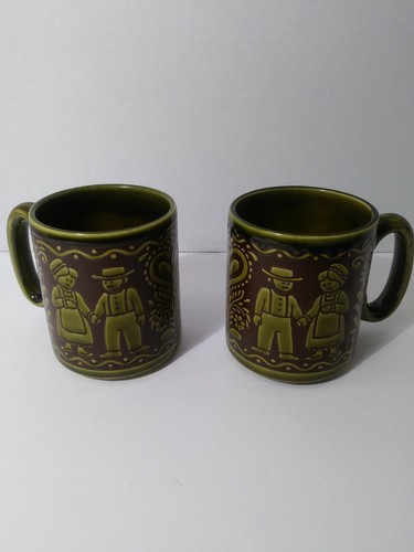 pfaltzgraff copper green Mugs Beautiful Never used lot of 2 Farmer and wife