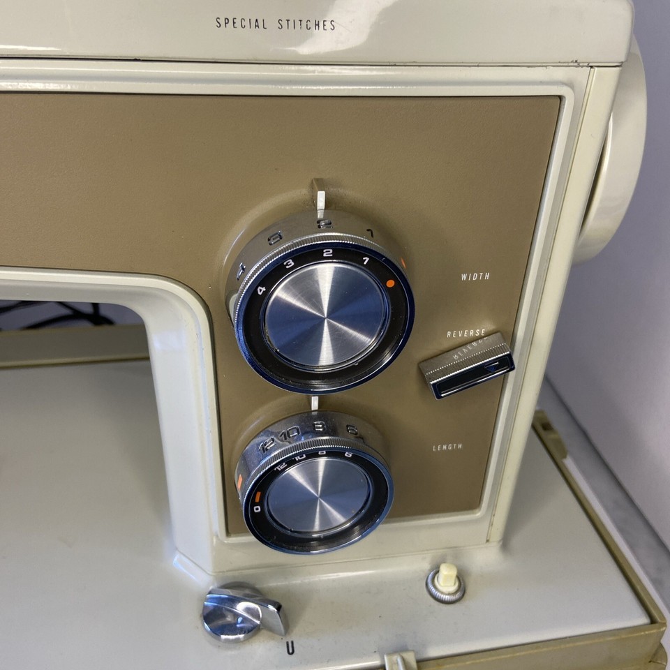 Vintage Sears Kenmore 158.13201 Portable Sewing Machine Hard Case And