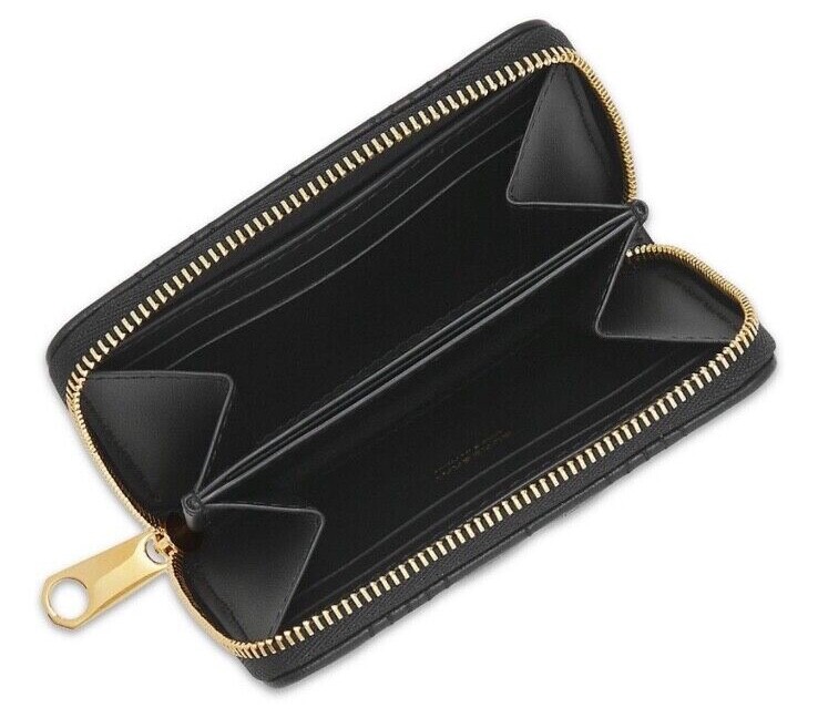 Burberry 100% AUTHENTIC NEW Quilted Leather Lola Zip Wallet