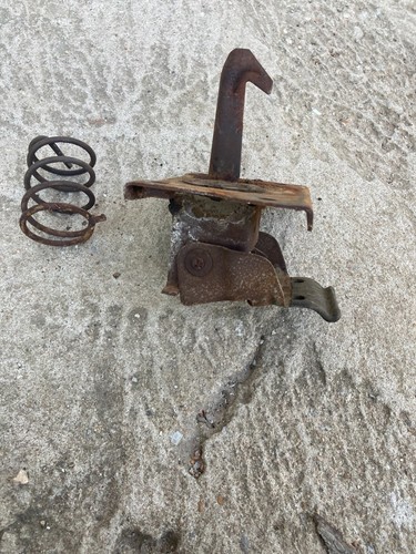 1973 1974 1975 1976 1977 Chevrolet truck hood latch. - Picture 2 of 7