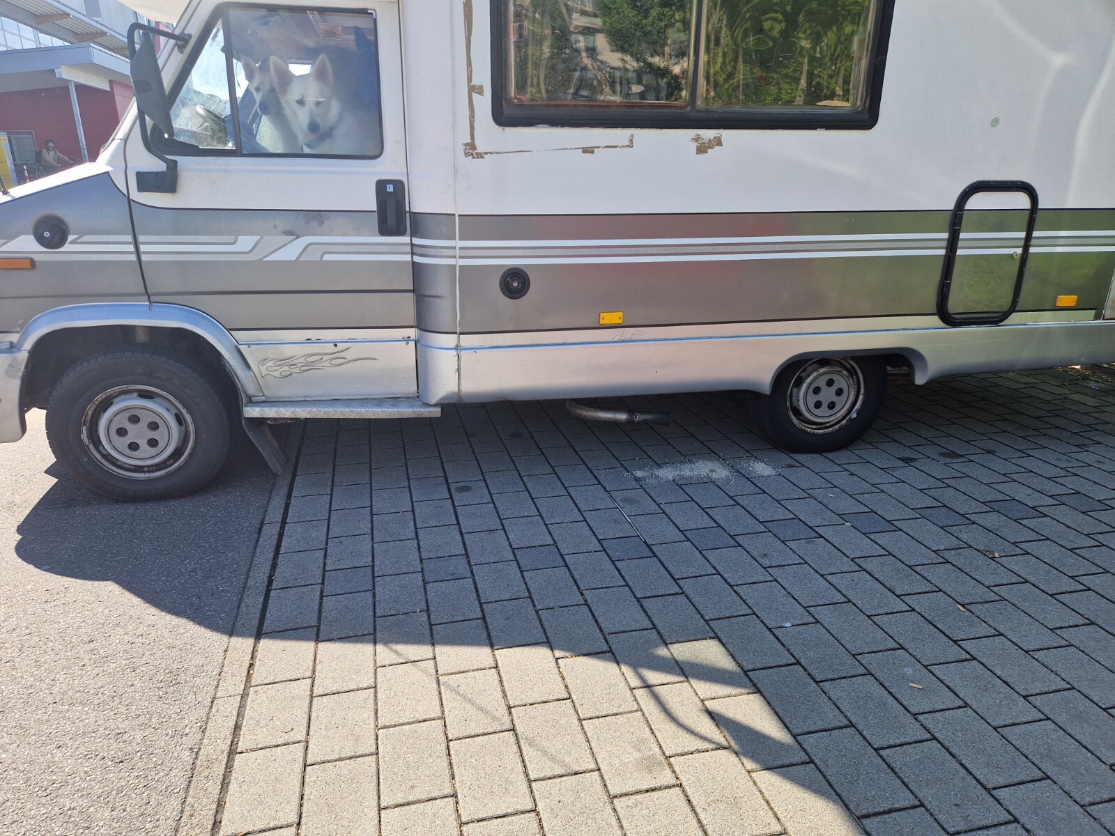 Bild 1 von 15