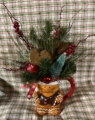 Sleigh Bell Bistro Mug with Handle Gingerbread Man Arrangement W/ Vintage Decor