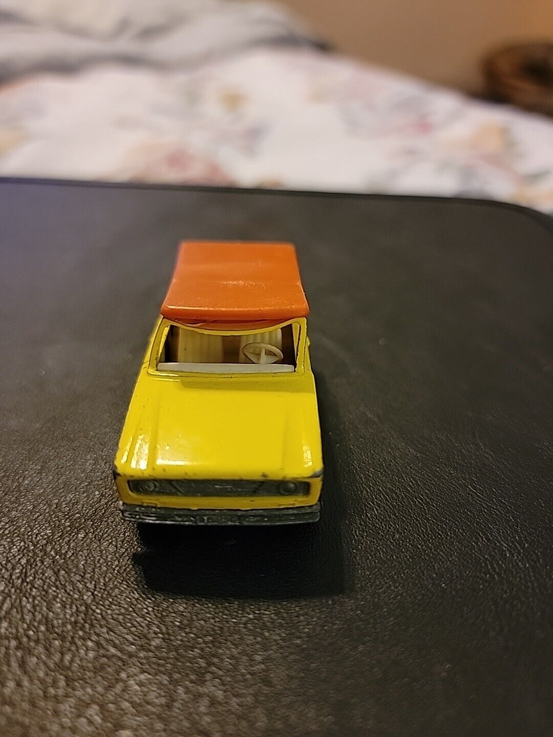 Picture 2 of 4