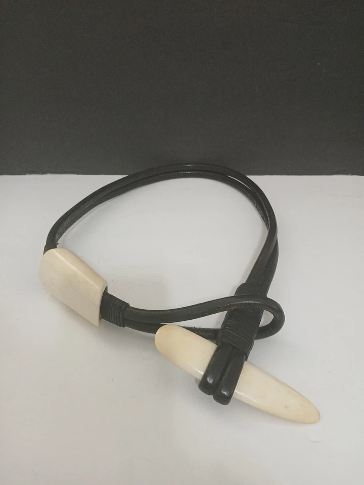 手工制作双肩带黑色皮革和骨非洲腰带 26-28 — 第 2/4 张图片