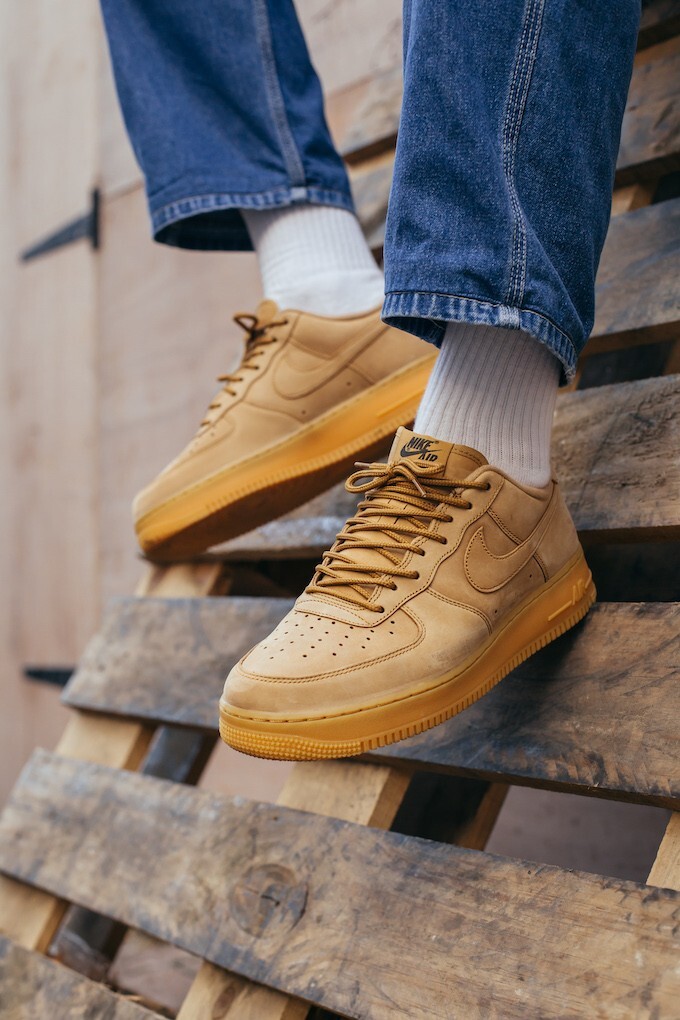 nike air force 200 on feet