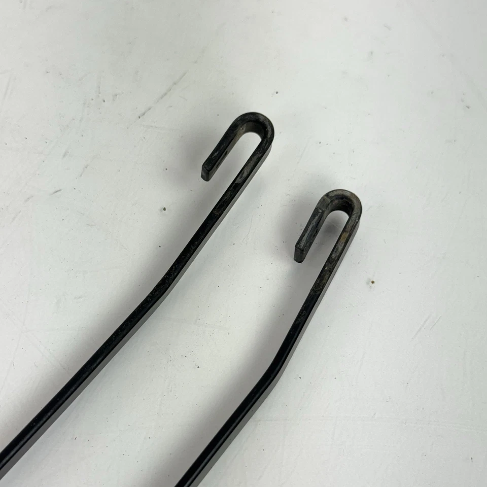 1984 1985 1986 87- 1991 BMW 318i 325i E30 Windshield Wiper Arms Left & Right OEM - Image 3 of 4