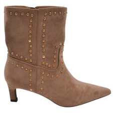 Stivaletto tronchetto donna a punta camoscio beige con borchie oro tonde tacco k