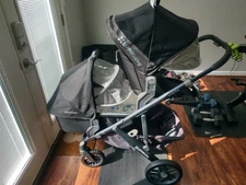 UPPAbaby VISTA Baby Stroller - Black + bassinet + toddler seat + travel bag