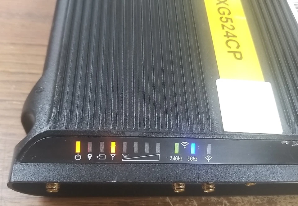 Cradlepoint IBR1700-600M Ruggedized Mobile Wireless Router. No Cables/ANTENNAS  - Image 4 of 4