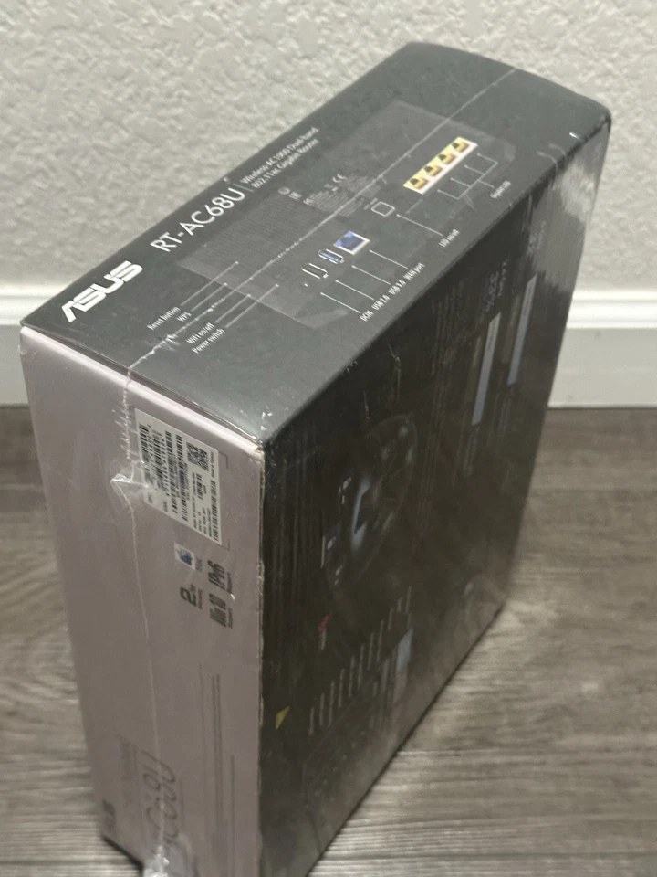 ASUS RT-AC68U Wireless-AC1900 Dual-Band Gigabit Router - Image 2 of 4