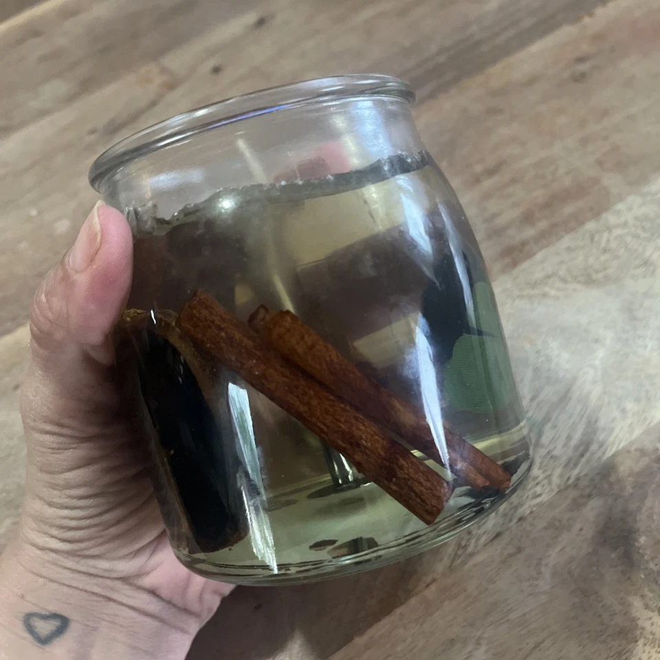 Langley Vela Naranja Canela con Bayas Rojas 16 Onzas Tarro Gel Foto 3 de 4