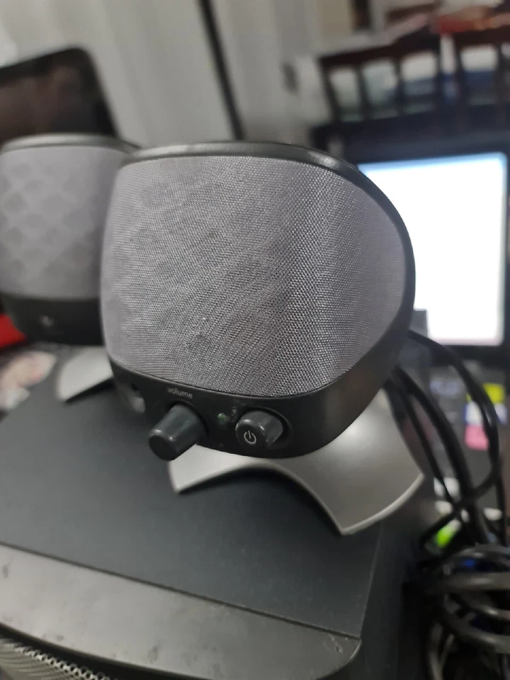 Logitech Modello X-220 Altoparlanti Computer Sistema Subwoofer Stereo - Immagine 2 di 4