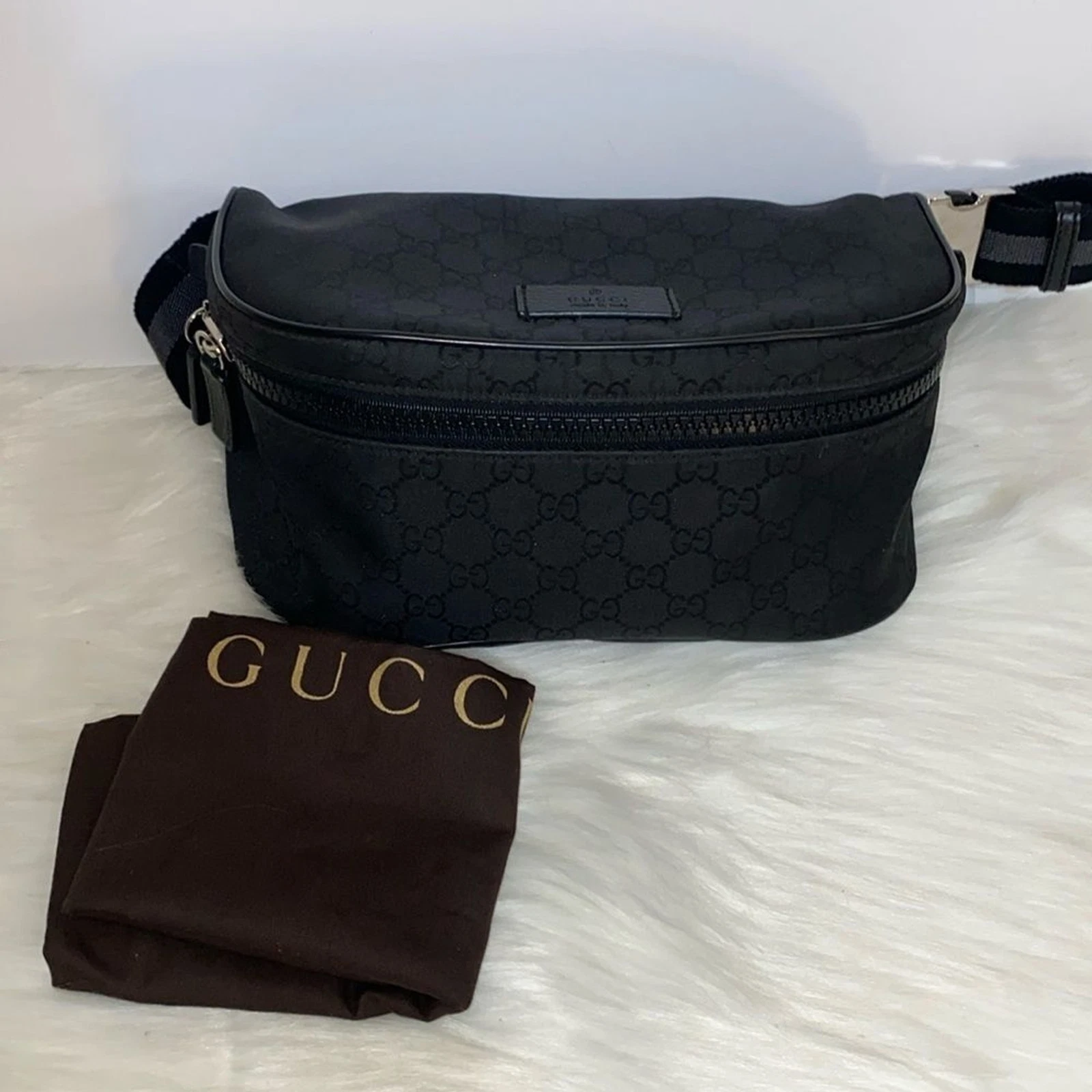 Sac taille Gucci pack Fanny noir taille moyenne