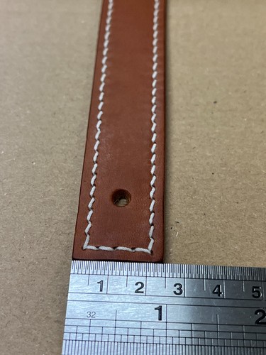CORREA COSIDA CON BOTÓN de cuero tostado Turnstyle Designs mango de gabinete 128 mm U1186 - Imagen 10 de 13