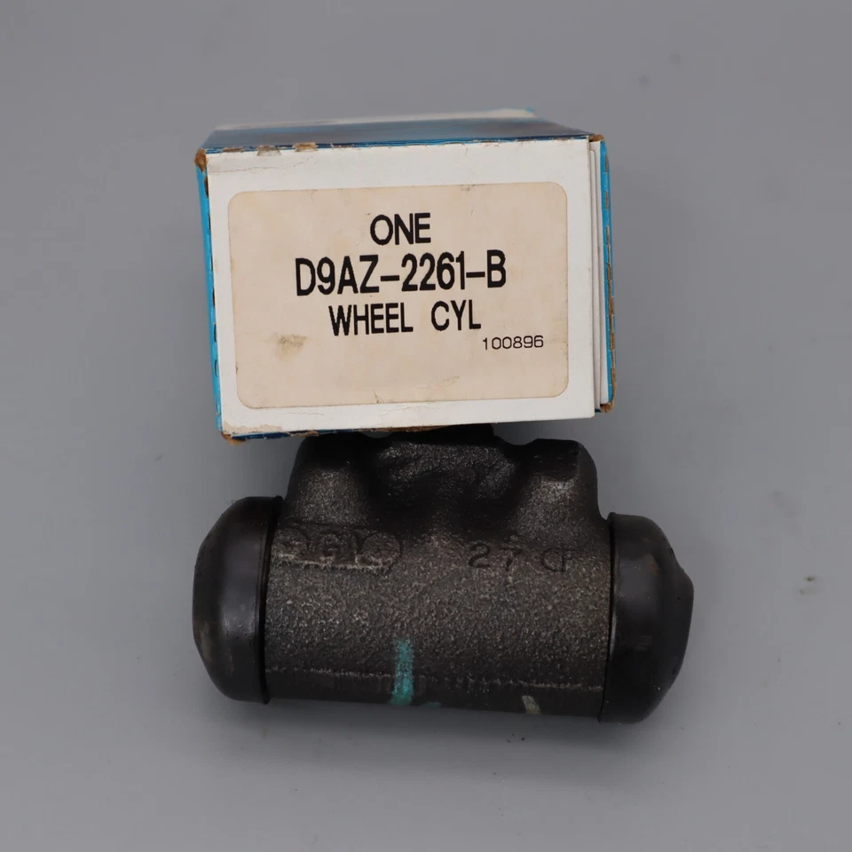 Оригинальный цилиндр заднего барабанного тормоза колеса Ford D9az-2261-B новый из старых запасов - Изображение 4 из 4