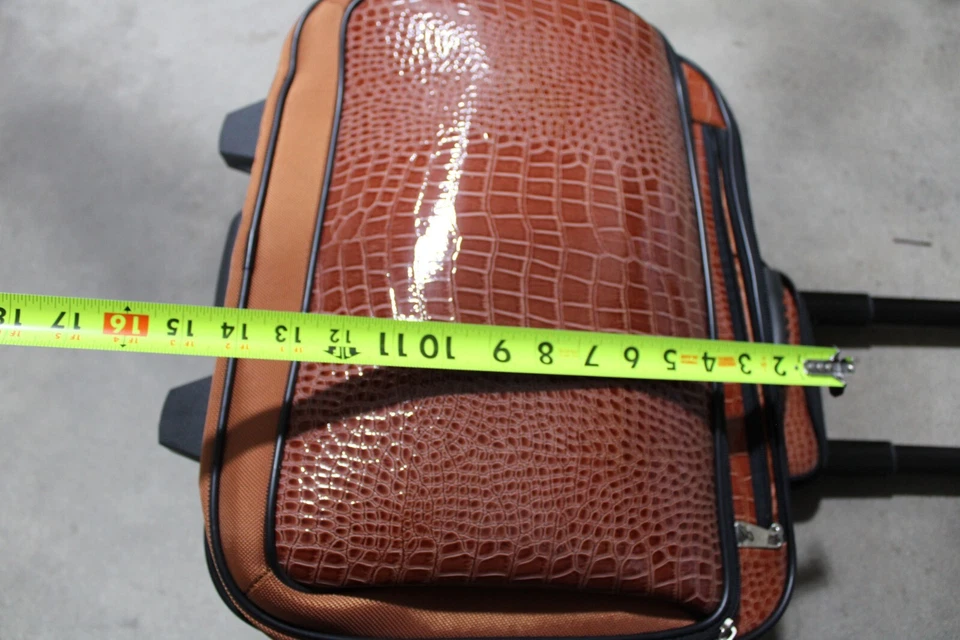 Joy Mangano Ropa de dos pisos Todo para llevar sobre ruedas Equipaje Caimán marrón Foto 4 de 4