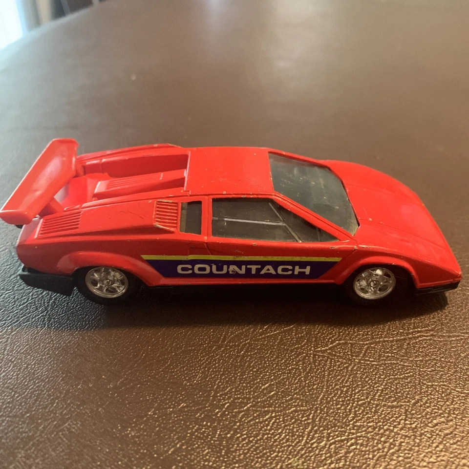 Lote de 2 vehículos diecast Tootsie Toy Lamborghini Countach Foto 4 de 4