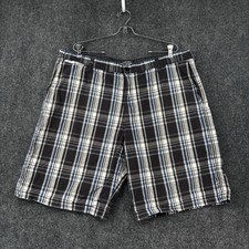 Wrangler White Black Blue Plaid Shorts Men  s 40 Casual 10  Inseam Y2K