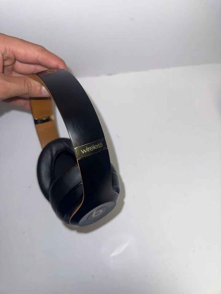 Apple Beats by Dr Dre Beats studio 3s Wireless On-Ear Headphones - Black / Gold - Image 2 of 3