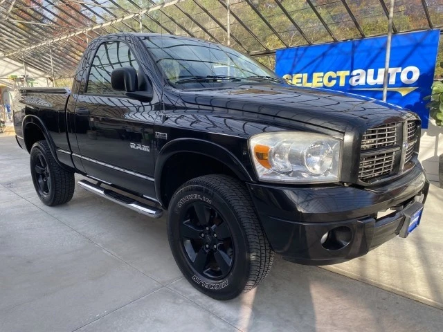 Dodge Ram 1500 SLT 2008 4x4 solo 87 k millas originales Foto 3 de 4