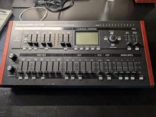 Behringer Deepmind12D Analog 12-Voice Polyphonic Desktop Synthesizer