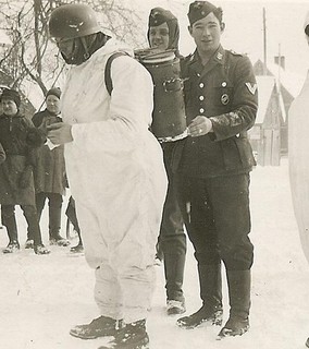 RARE! Helmeted Luftwaffe Fallschirmjäger Paratrooper w/ Food Thermos Pack!