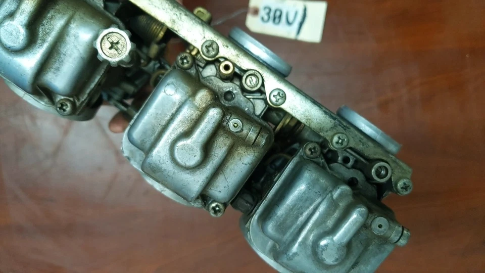 CARBURADORES DE CARBOHIDRATOS 93-98 SUZUKI GSXR 1100 GSX-R1100  Foto 4 de 4