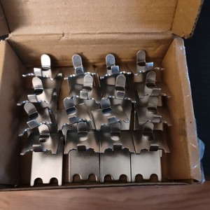 16PCS Freezer Shelf Clips Refrigerator Clip Kits 1.54x0.85x1.06"